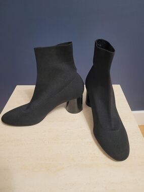 Zara Black Stretch-Knit Ankle Boots with Round Block Heel - Size EU 37 -US 6.5-7